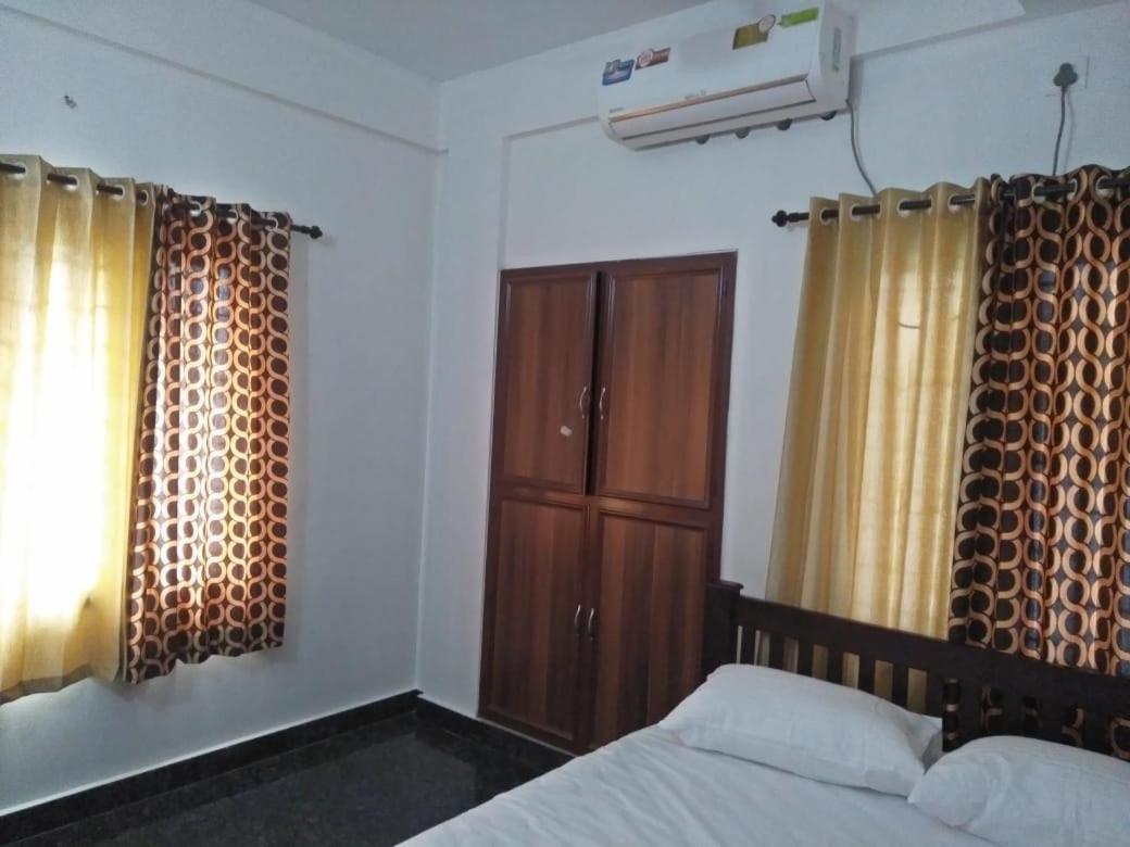 Coral Homes Kochi Zimmer foto