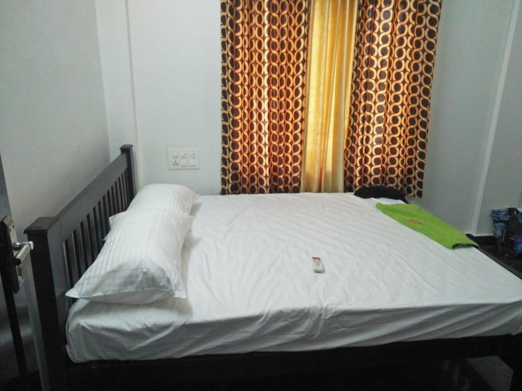 Coral Homes Kochi Zimmer foto